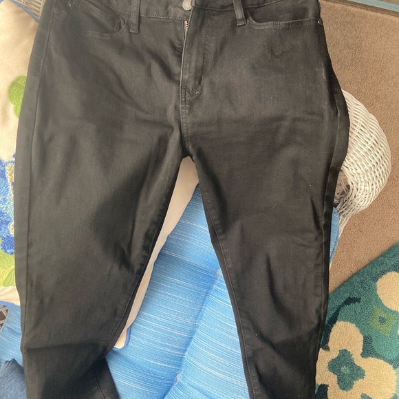 Judy Blue black Capri pants. Brand new - Picture 4 of 5